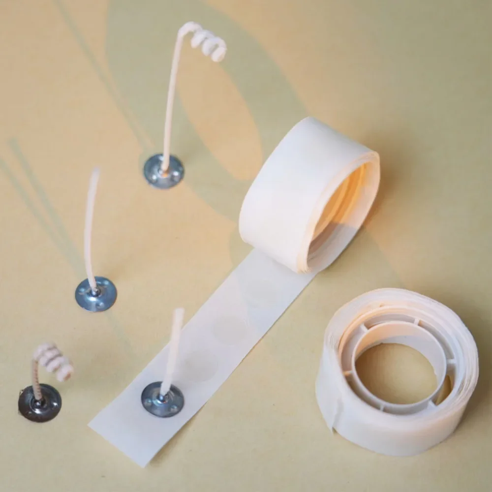 Adhesive Dot Wick - 100 จุด/ม้วนเทียน Wick สติกเกอร์ 10 มม.กาวสองหน้าสติกเกอร์ไม่มีร่องรอยคงที่กาวที่ถอดออกได้